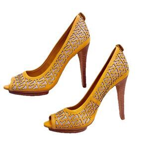 Tory Burch Regan Peep Toe Laser Cut Platform Leather Heels Womens Sz 8 Yellow